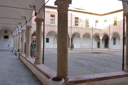 Il chiostro di Santa Cristina