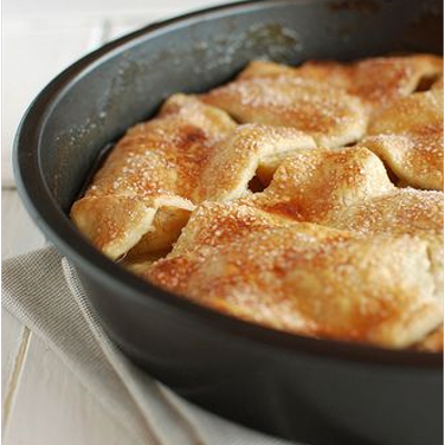 Apple cake in padella