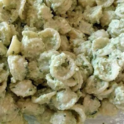 Orecchiette con pesto di zucchine crude